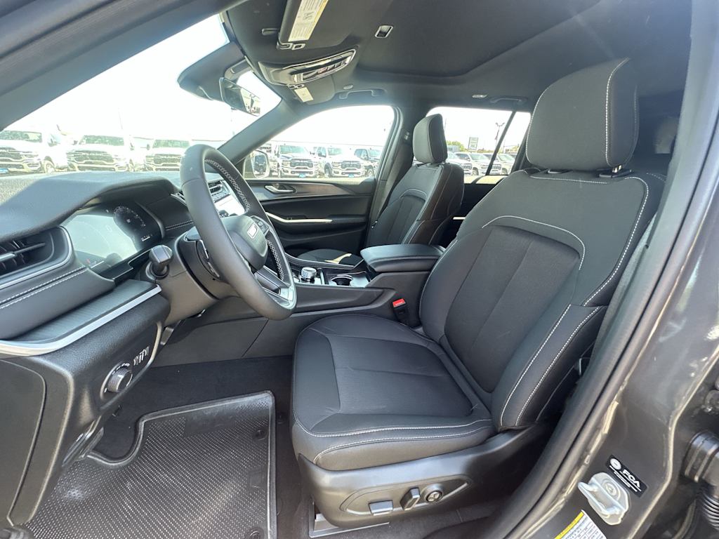 Thumbnail: 2025 Jeep Grand Cherokee - 7