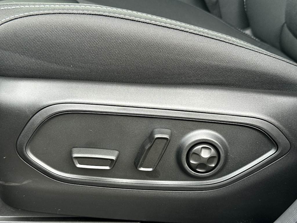 Thumbnail: 2025 Jeep Grand Cherokee - 19