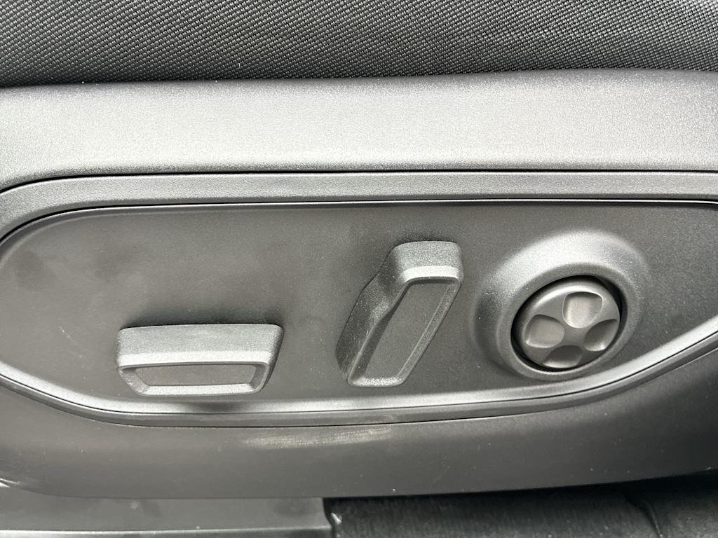 Thumbnail: 2026 Jeep Grand Cherokee - 20