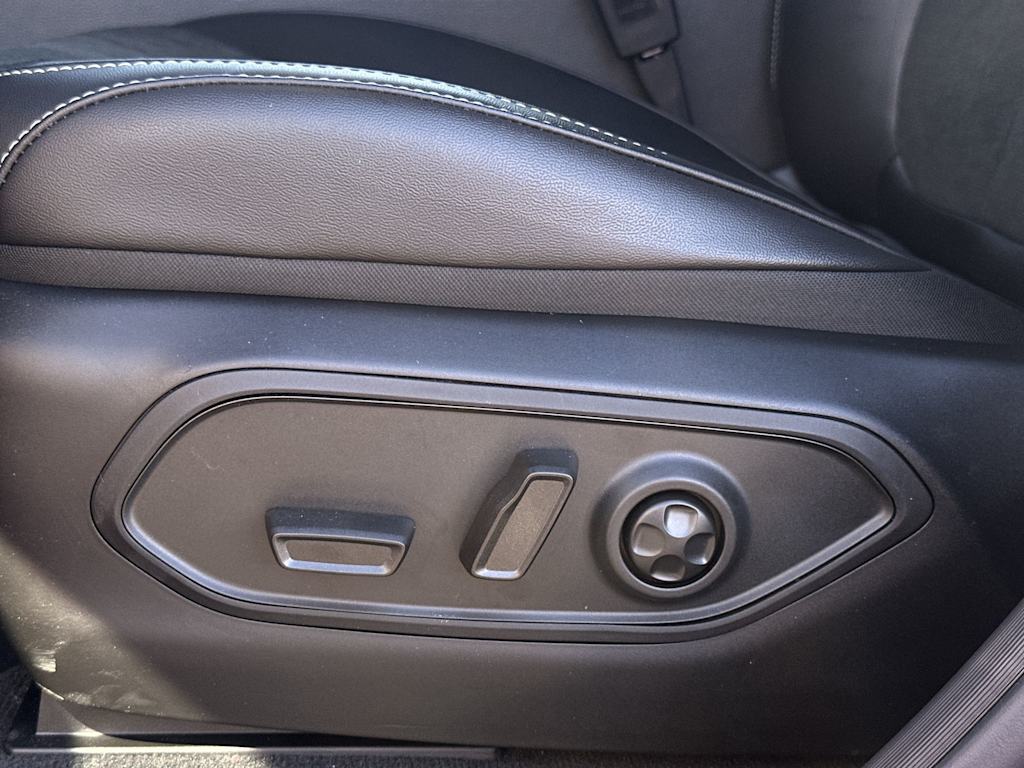 Thumbnail: 2026 Jeep Grand Cherokee - 18