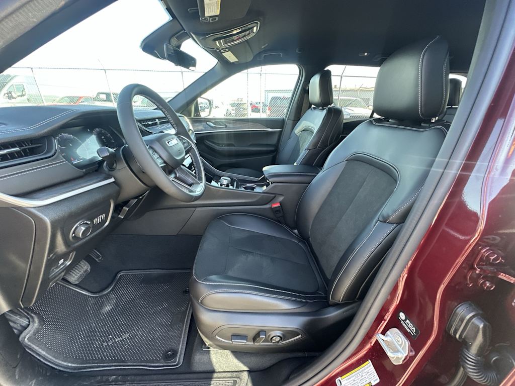 Thumbnail: 2026 Jeep Grand Cherokee - 7