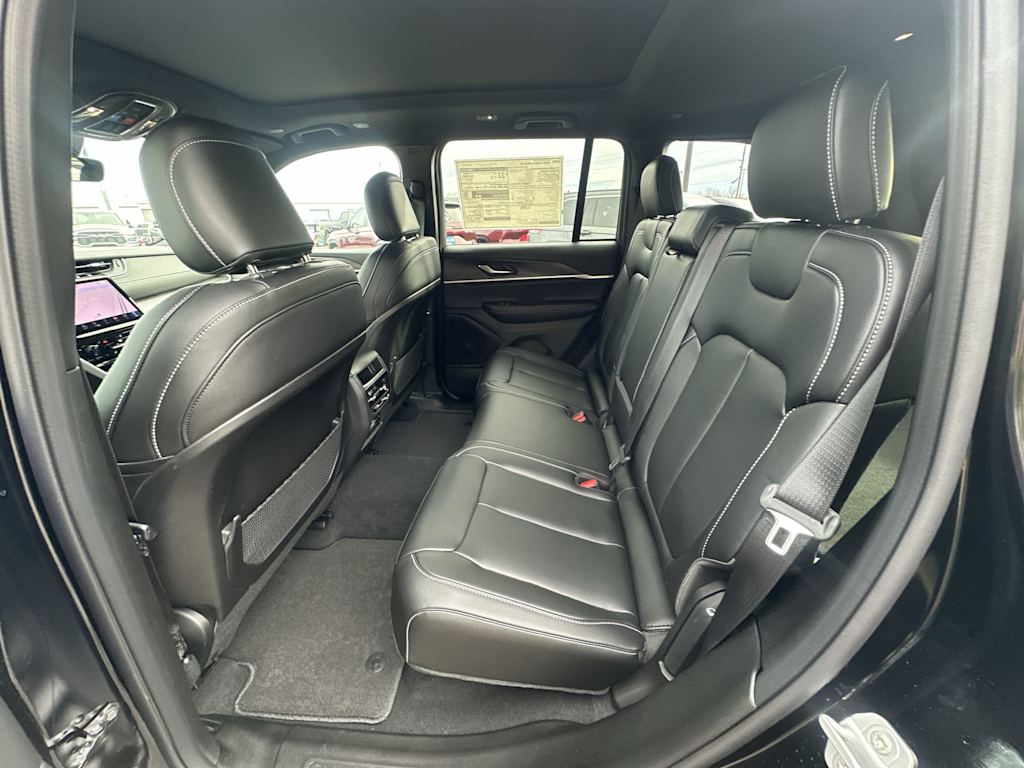 Thumbnail: 2025 Jeep Grand Cherokee - 9