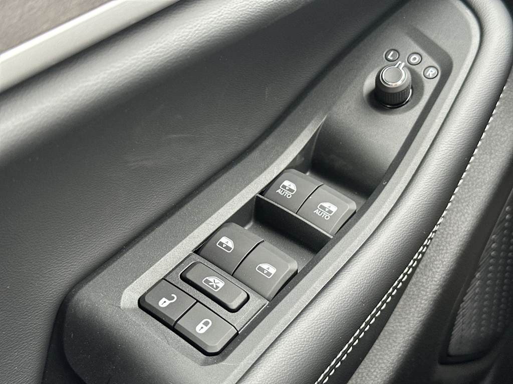 Thumbnail: 2025 Jeep Grand Cherokee - 19