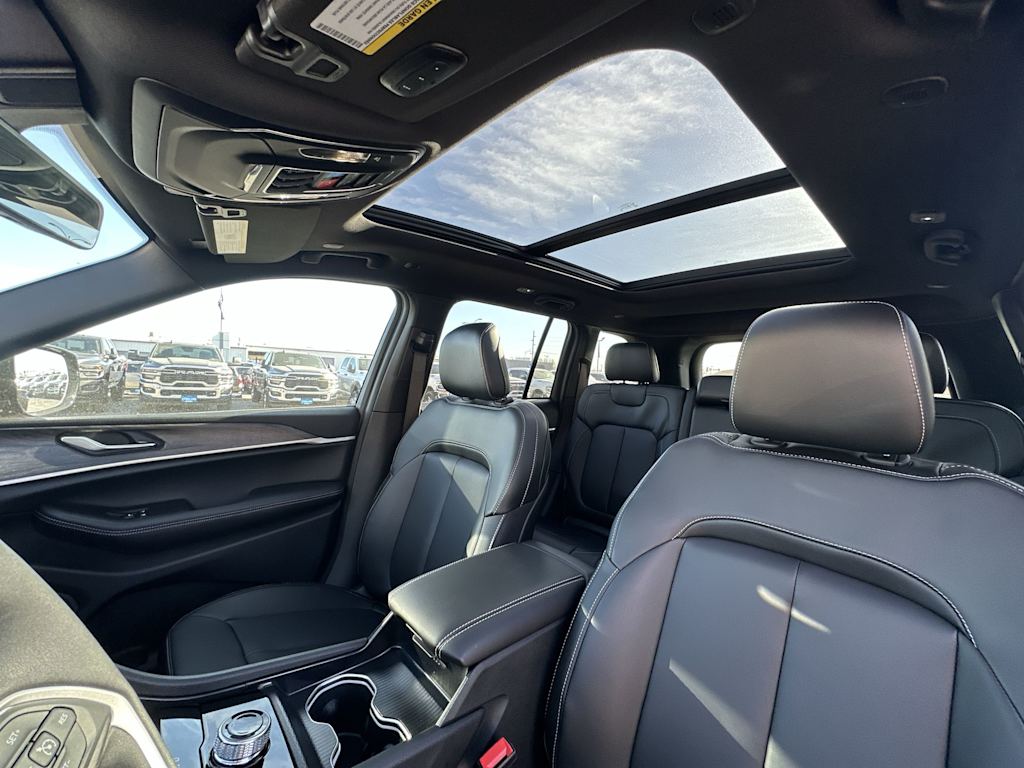 Thumbnail: 2025 Jeep Grand Cherokee - 20
