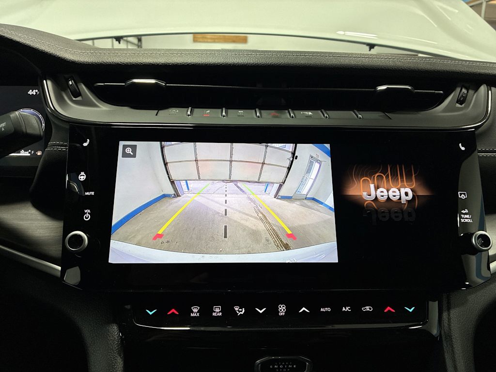 Thumbnail: 2026 Jeep Grand Cherokee - 26