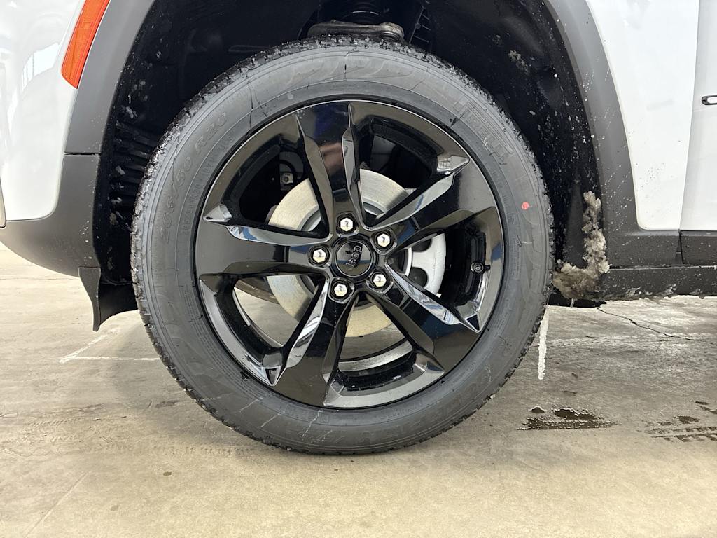 Thumbnail: 2026 Jeep Grand Cherokee - 8