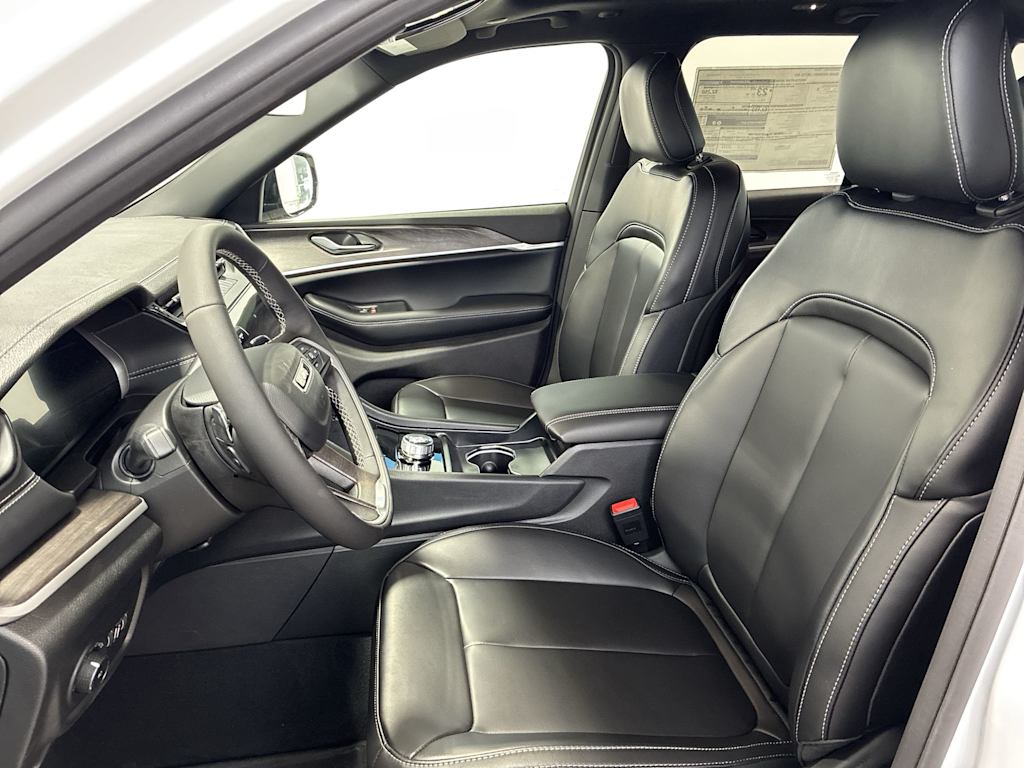 Thumbnail: 2026 Jeep Grand Cherokee - 10