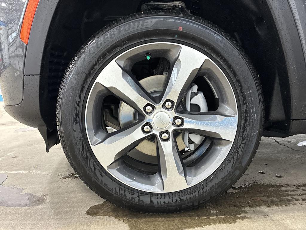 Thumbnail: 2026 Jeep Grand Cherokee - 6