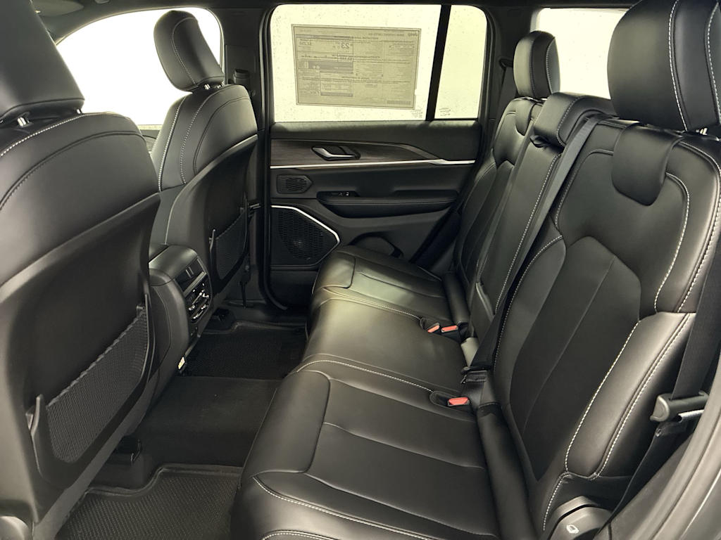 Thumbnail: 2026 Jeep Grand Cherokee - 10