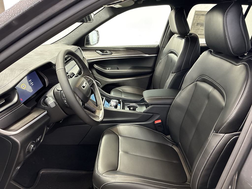 Thumbnail: 2026 Jeep Grand Cherokee - 8