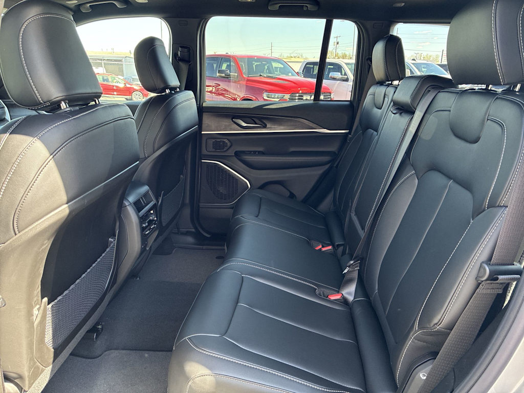 Thumbnail: 2026 Jeep Grand Cherokee - 11