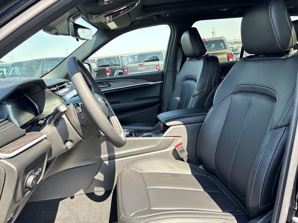 Thumbnail: 2026 Jeep Grand Cherokee - 8