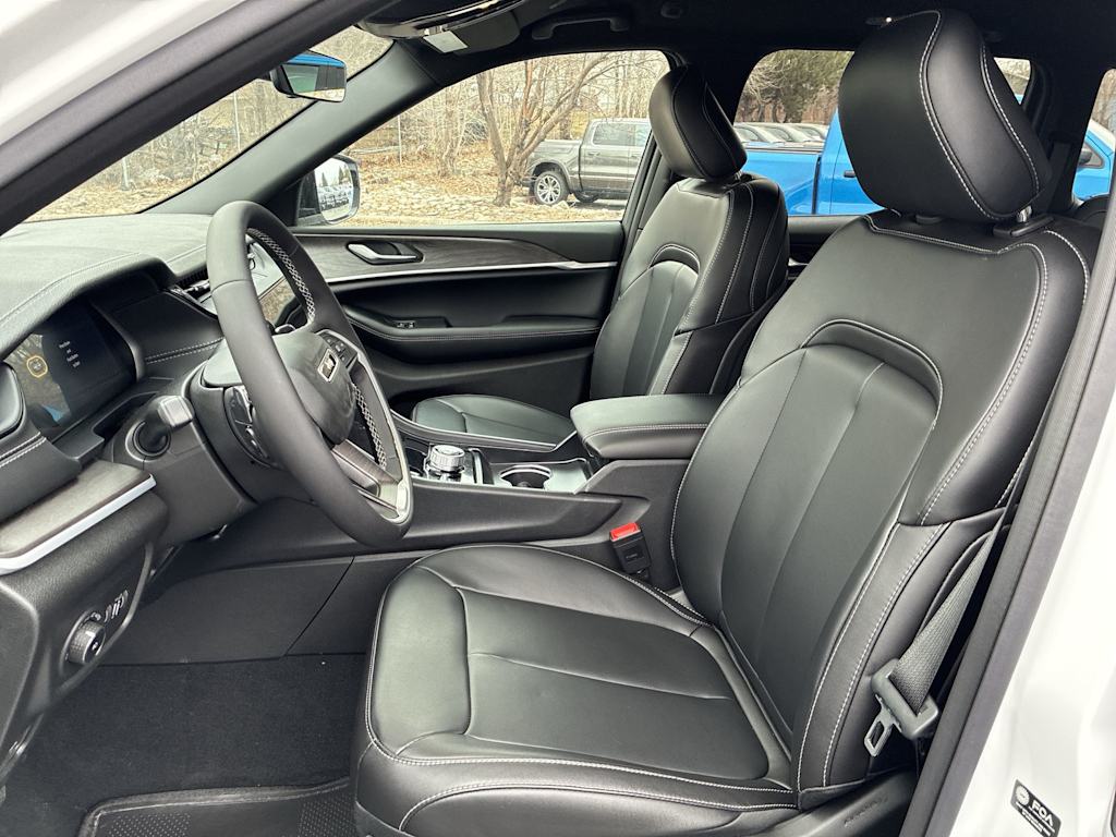 Thumbnail: 2026 Jeep Grand Cherokee - 9