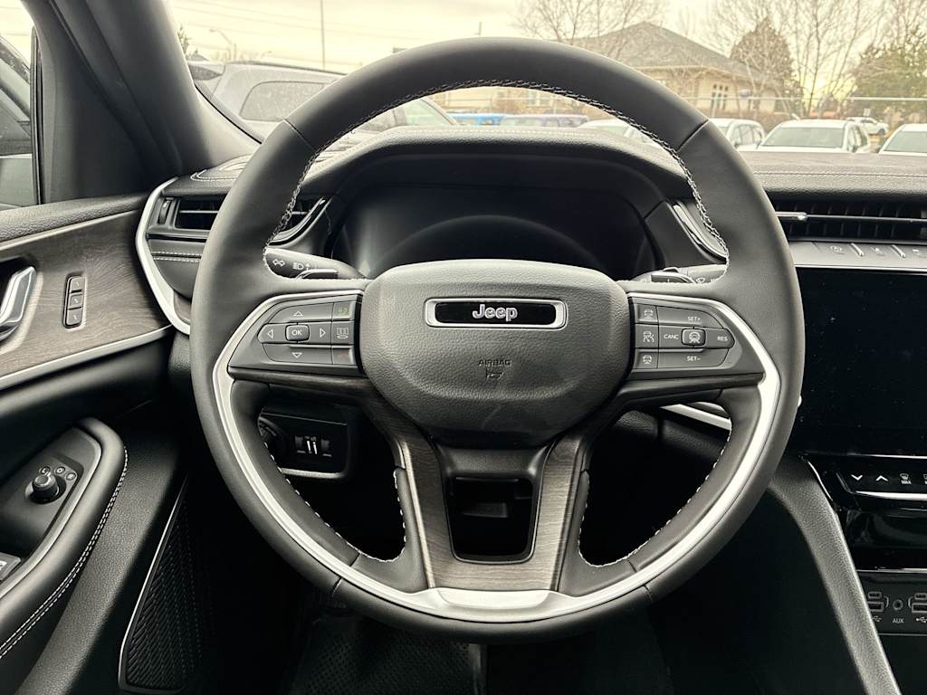 Thumbnail: 2026 Jeep Grand Cherokee - 2