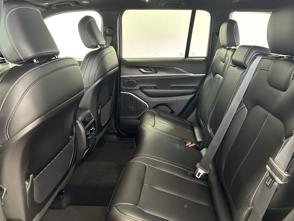 Thumbnail: 2026 Jeep Grand Cherokee - 10