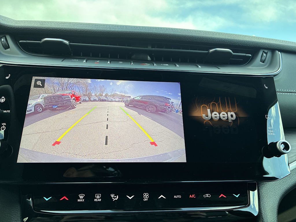Thumbnail: 2026 Jeep Grand Cherokee - 25