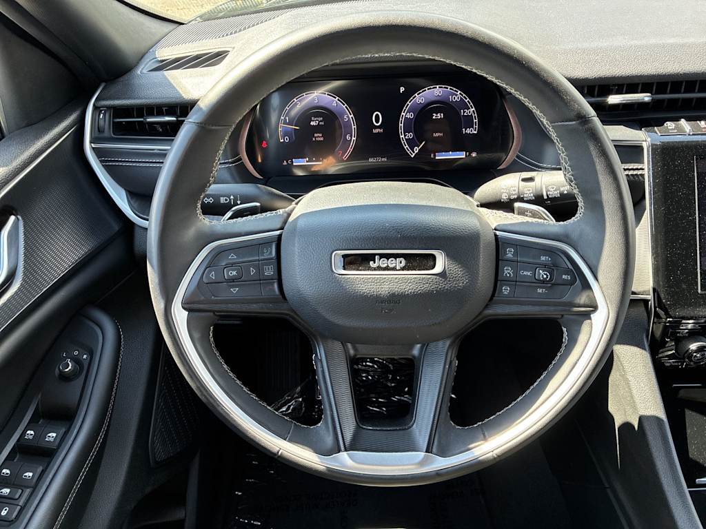 Thumbnail: 2023 Jeep Grand Cherokee L - 2