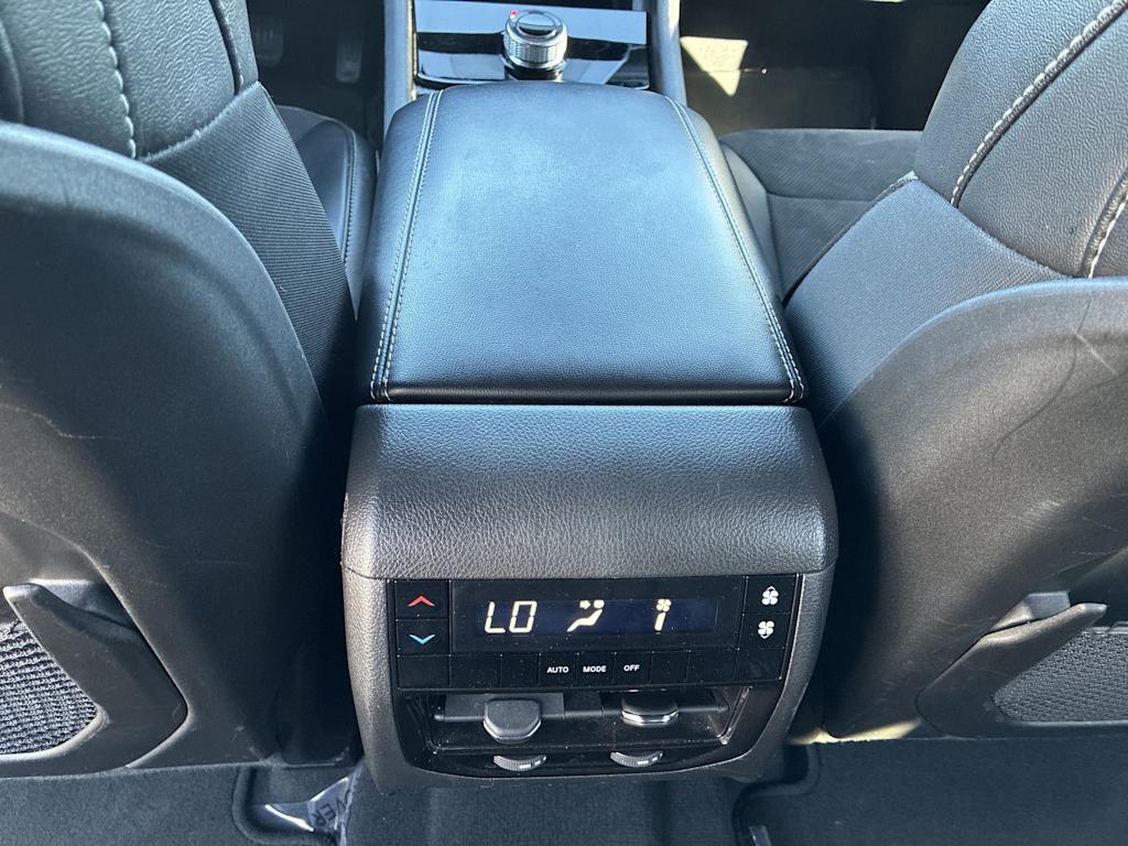 Thumbnail: 2024 Jeep Grand Cherokee L - 23