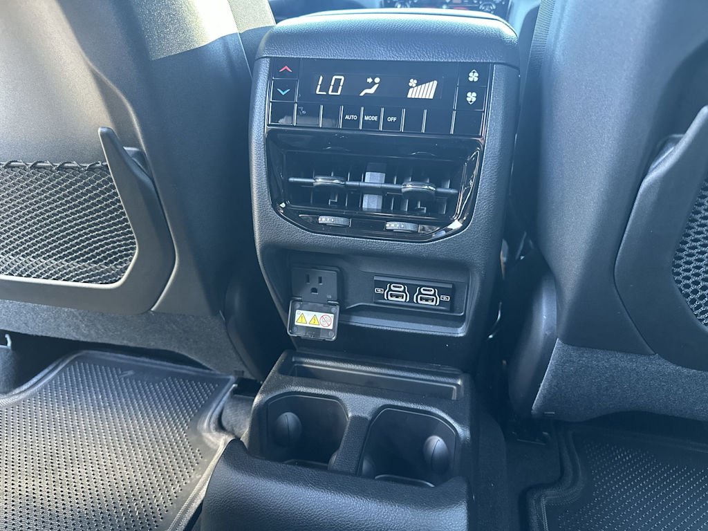 Thumbnail: 2025 Jeep Grand Cherokee L - 23