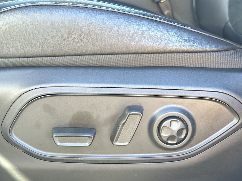 Thumbnail: 2025 Jeep Grand Cherokee L - 18