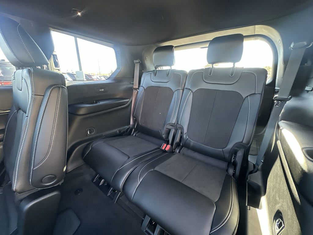 Thumbnail: 2025 Jeep Grand Cherokee L - 24