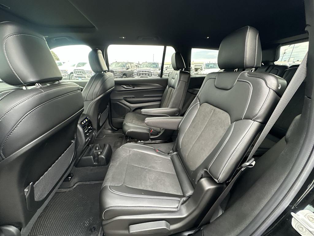 Thumbnail: 2025 Jeep Grand Cherokee L - 9