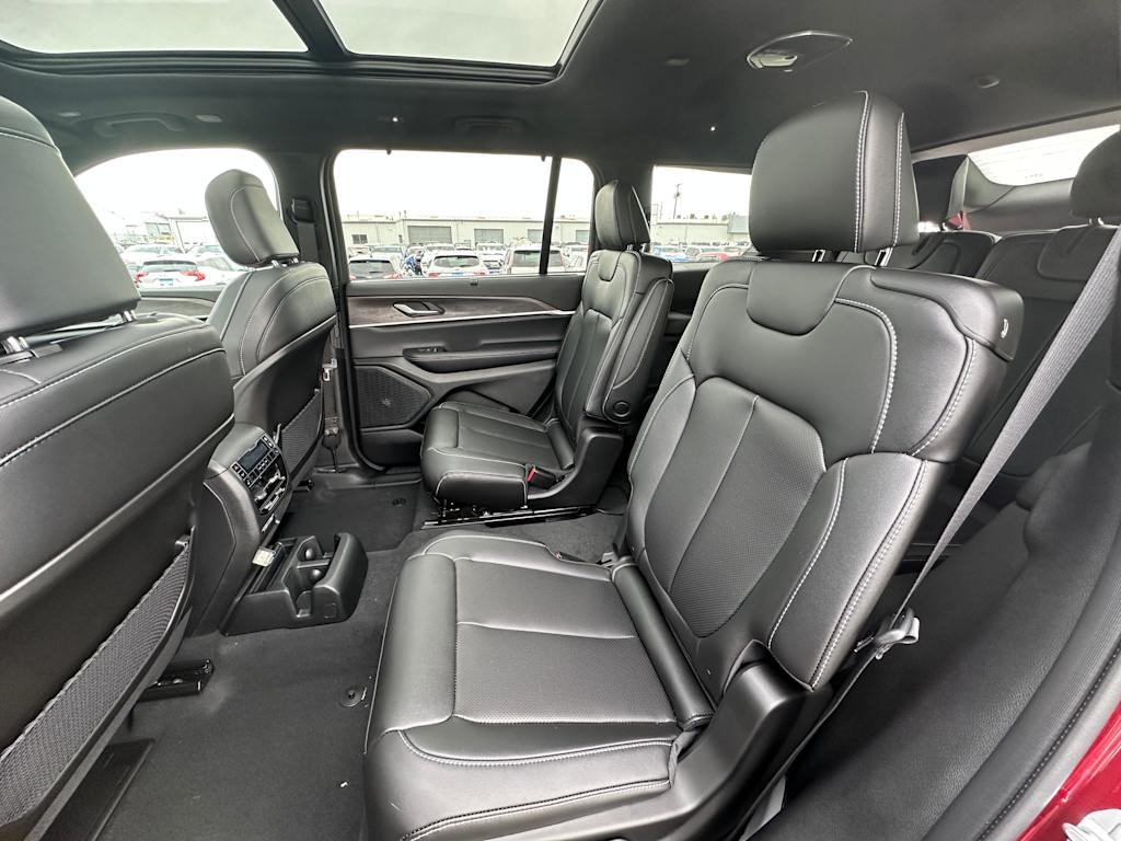 2025 Jeep Grand Cherokee L Limited Edition 7