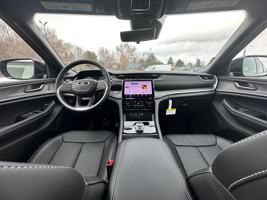 2025 Jeep Grand Cherokee L Limited Edition 2