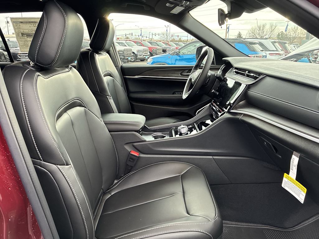 Thumbnail: 2026 Jeep Grand Cherokee L - 10