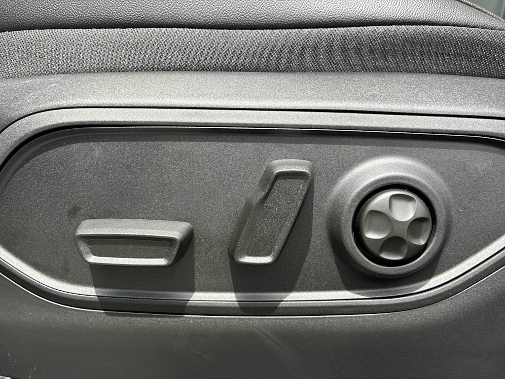 Thumbnail: 2026 Jeep Grand Cherokee L - 20