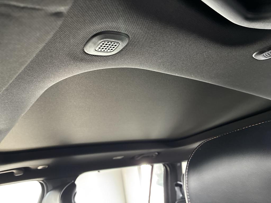 Thumbnail: 2023 Jeep Grand Cherokee L - 21