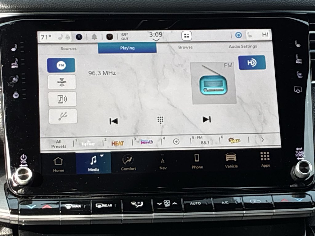 Thumbnail: 2026 Jeep Grand Wagoneer - 11