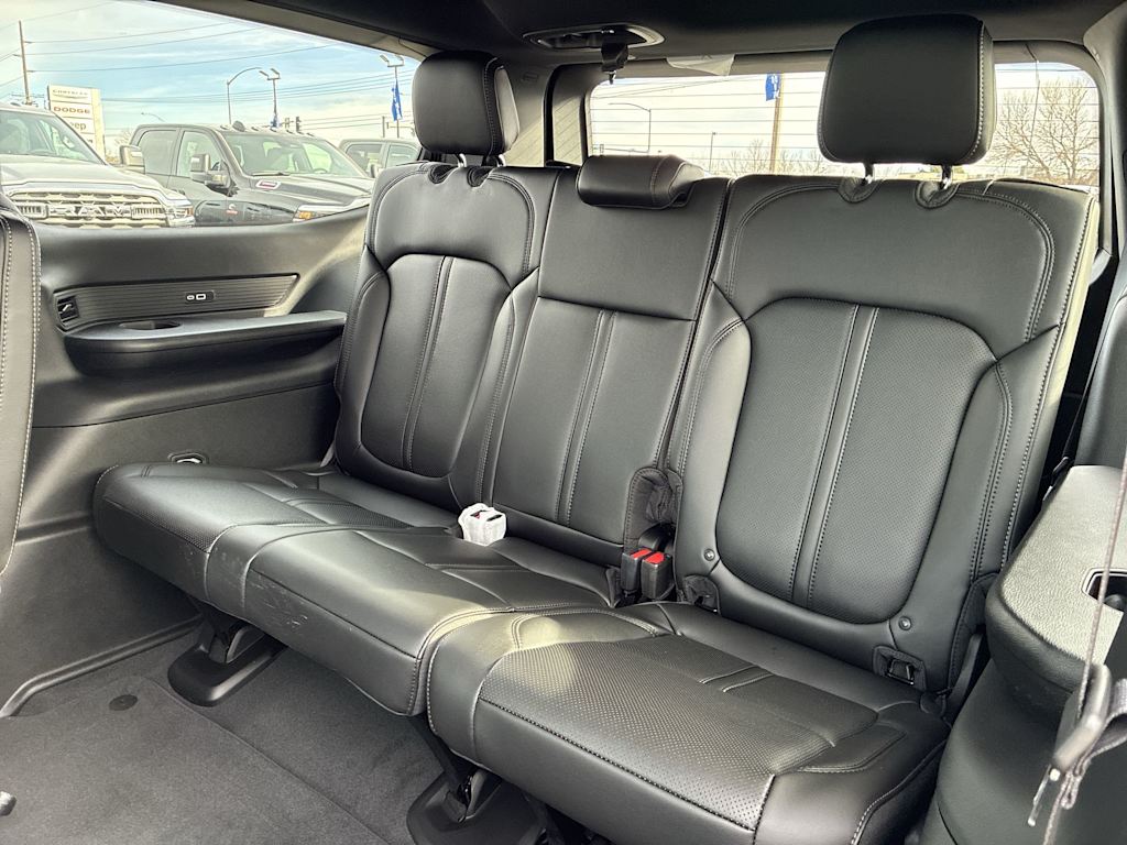 Thumbnail: 2026 Jeep Grand Wagoneer - 25