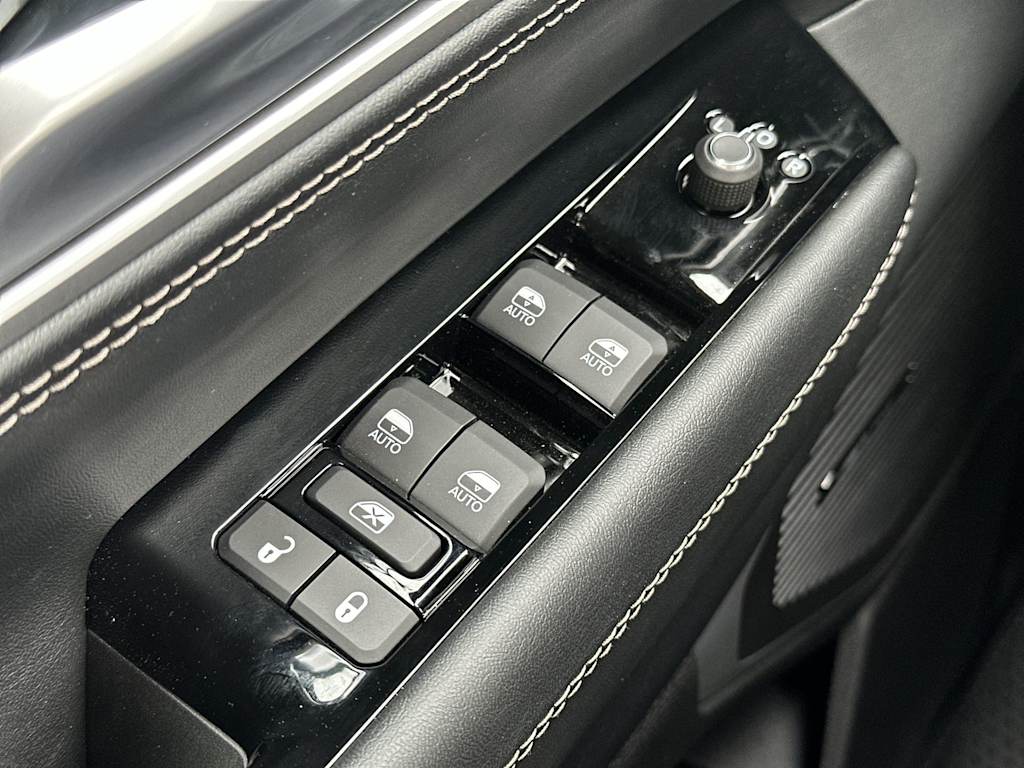 Thumbnail: 2025 Jeep Wagoneer - 20