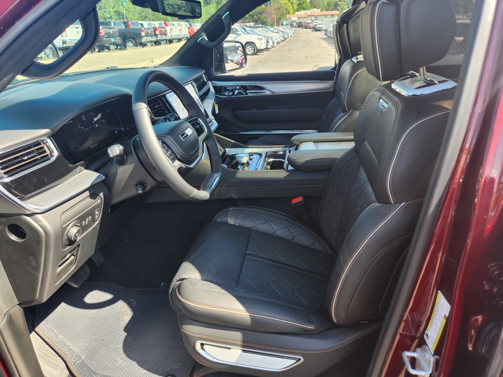 2023 Jeep Grand Wagoneer Series III 7