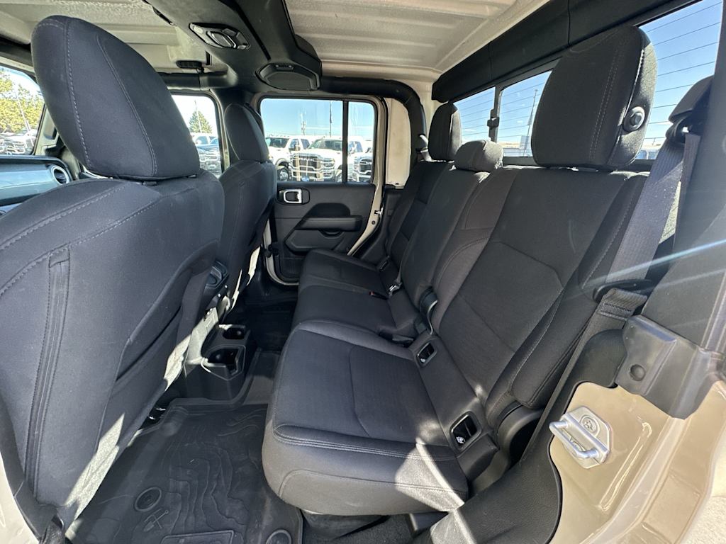 Thumbnail: 2022 Jeep Gladiator - 10