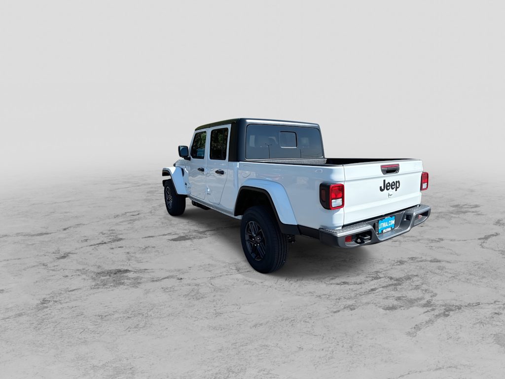 Thumbnail: 2026 Jeep Gladiator - 15