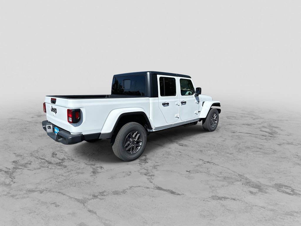 Thumbnail: 2026 Jeep Gladiator - 18