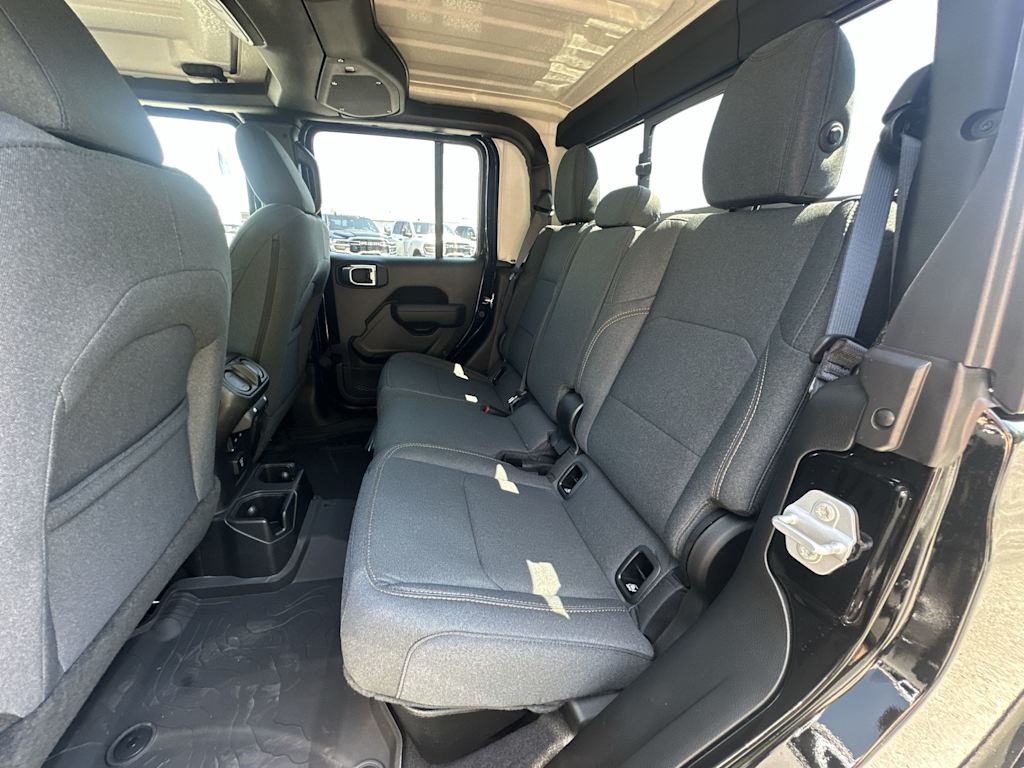 Thumbnail: 2025 Jeep Gladiator - 11