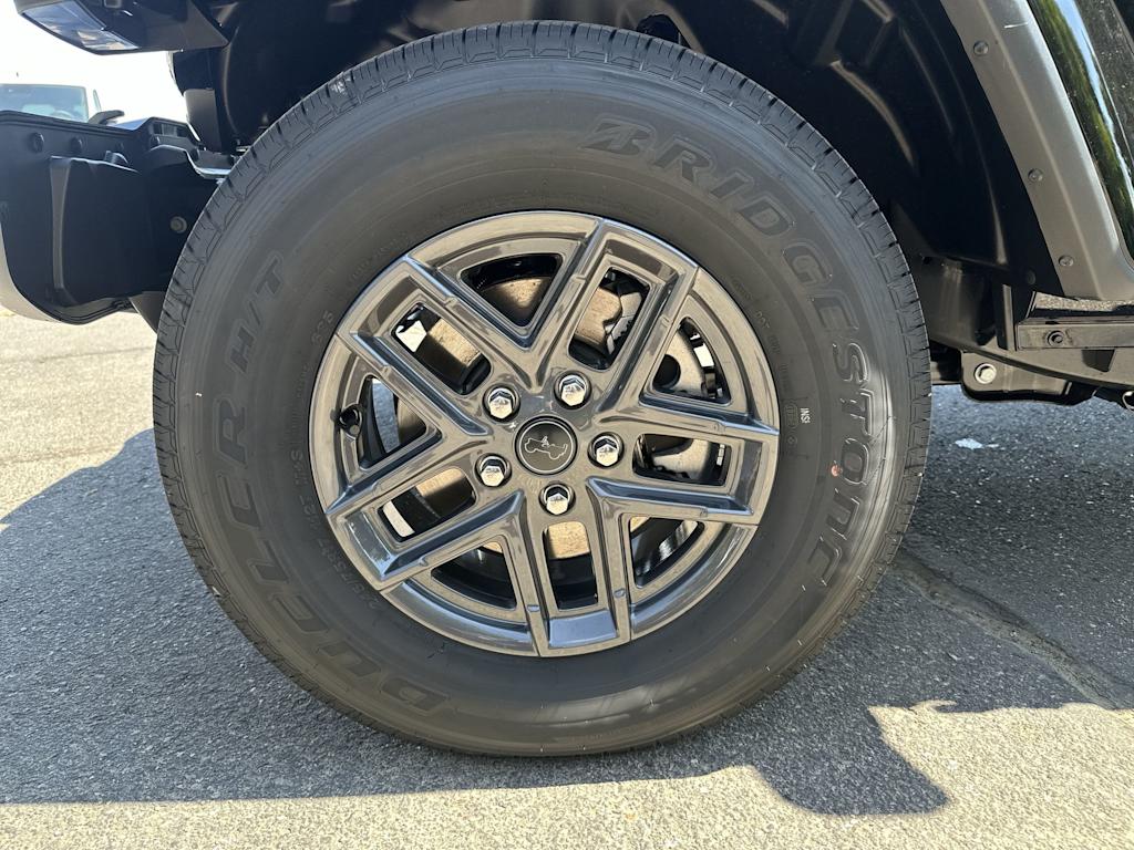 Thumbnail: 2025 Jeep Gladiator - 8