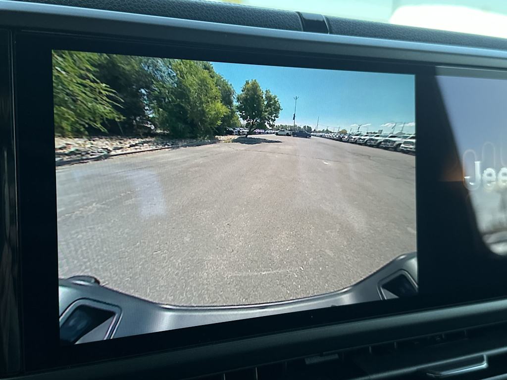 Thumbnail: 2025 Jeep Gladiator - 24