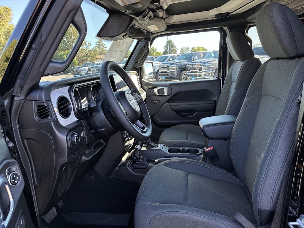Thumbnail: 2026 Jeep Gladiator - 9