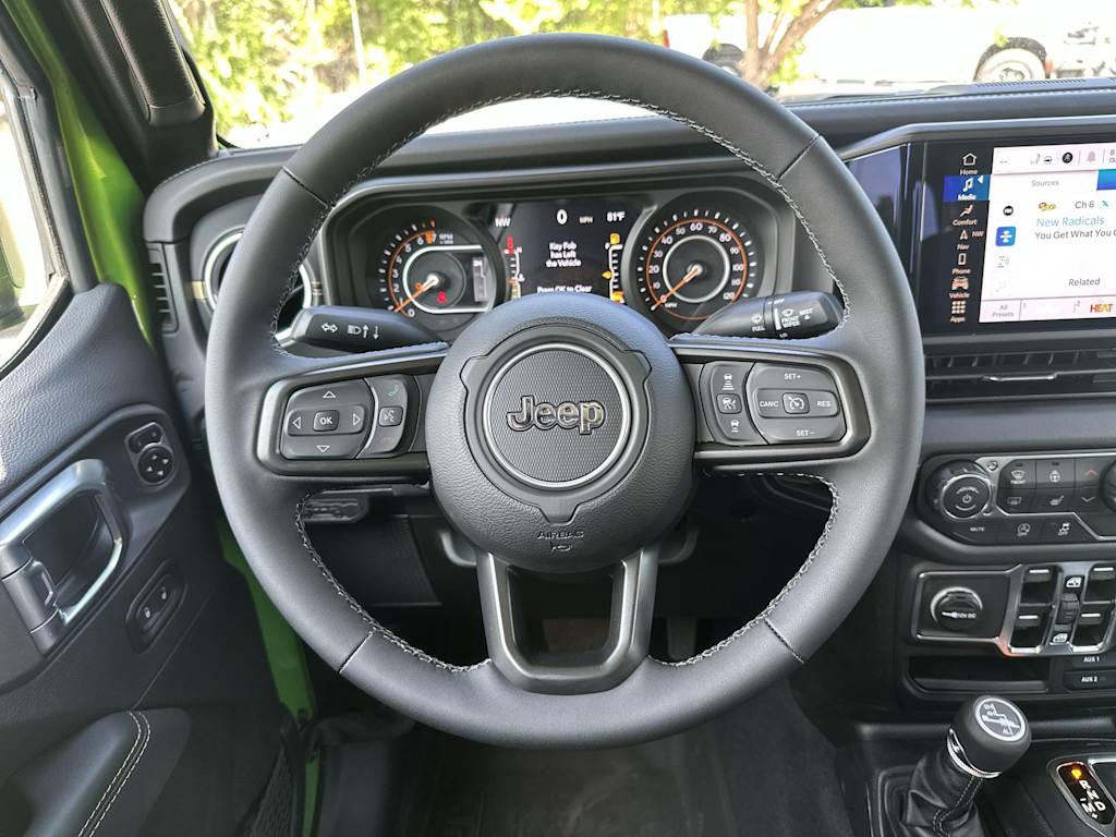 Thumbnail: 2025 Jeep Gladiator - 2