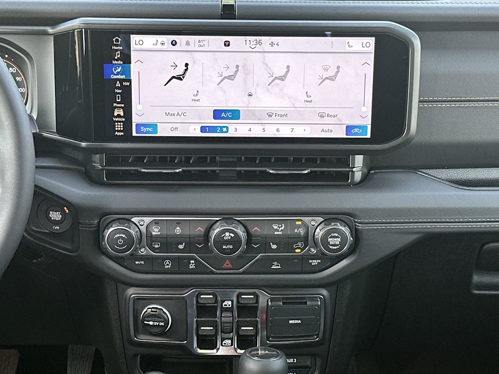 Thumbnail: 2025 Jeep Gladiator - 17