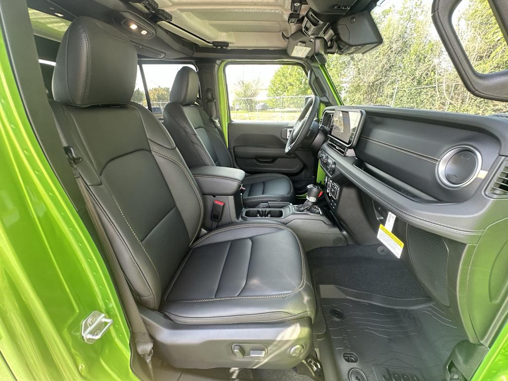 Thumbnail: 2025 Jeep Gladiator - 8