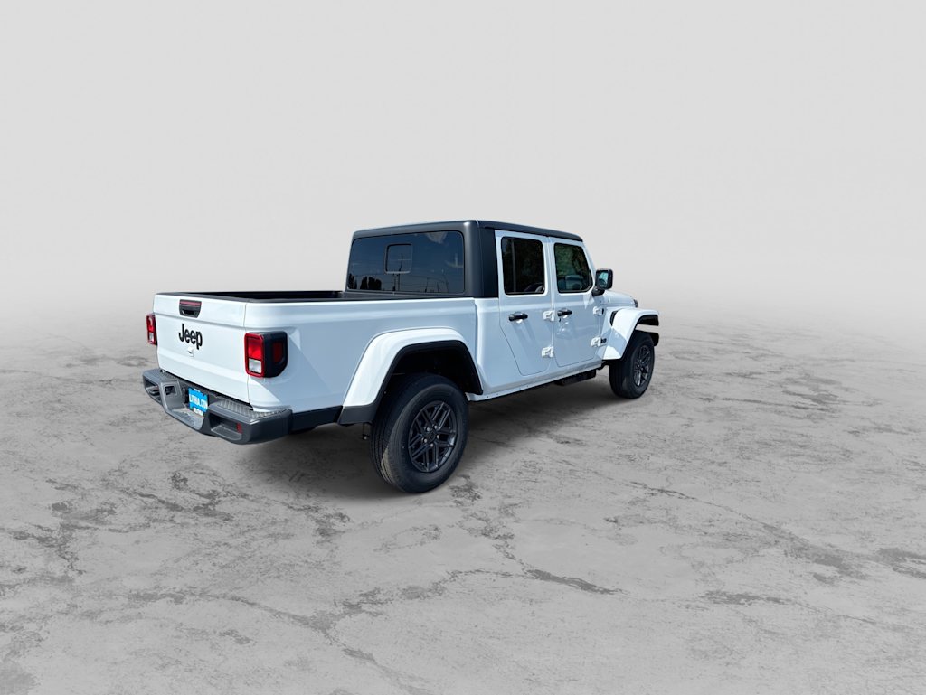 Thumbnail: 2026 Jeep Gladiator - 16