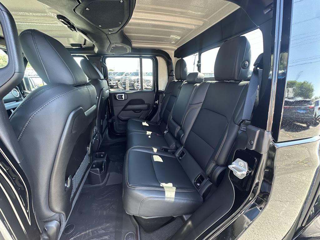 Thumbnail: 2025 Jeep Gladiator - 11