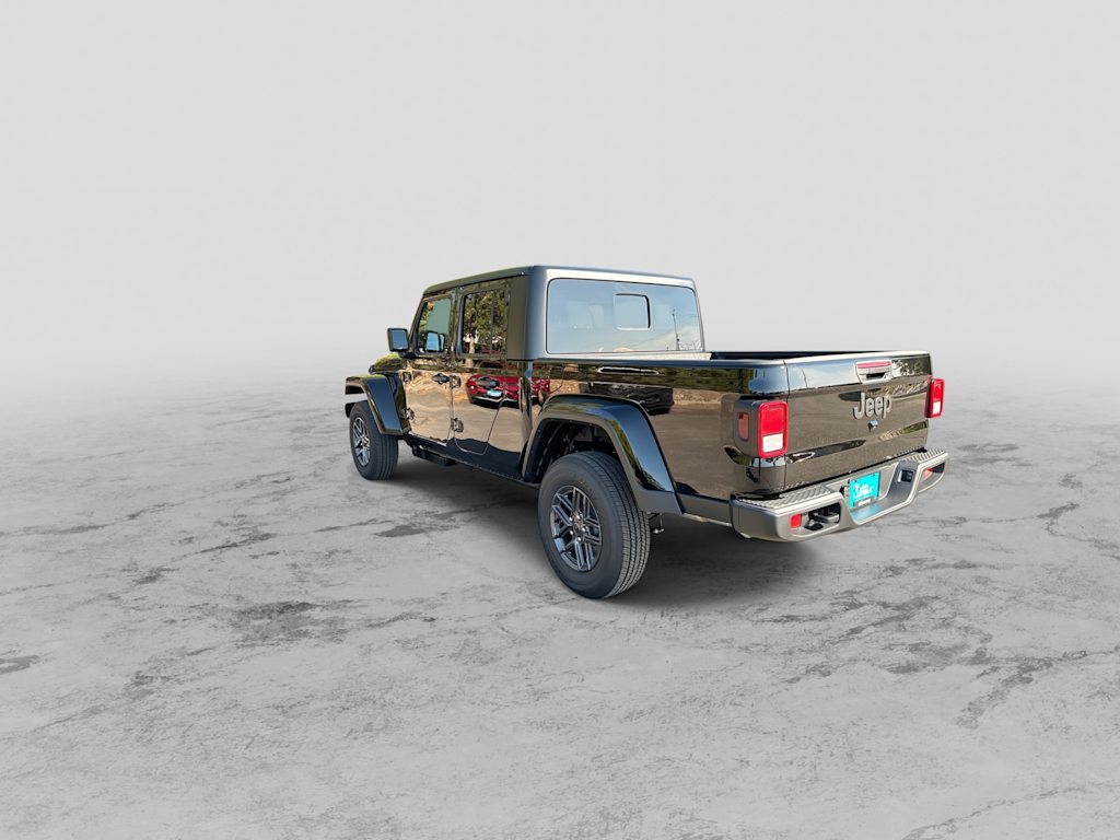 Thumbnail: 2026 Jeep Gladiator - 17