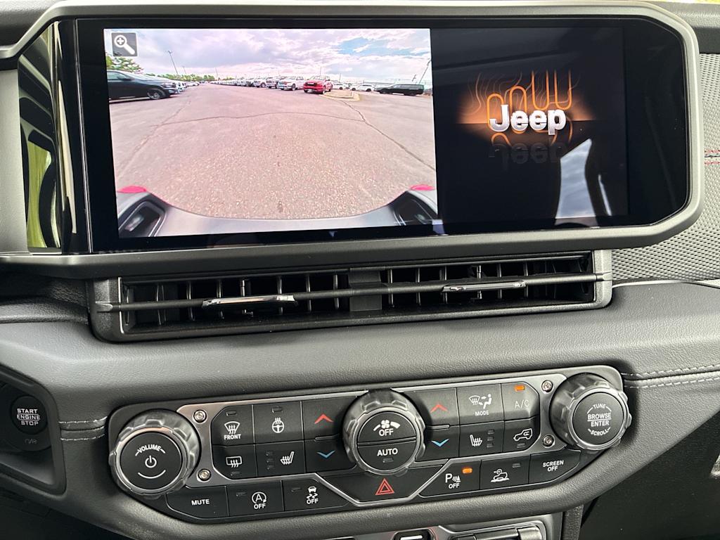 Thumbnail: 2026 Jeep Gladiator - 24