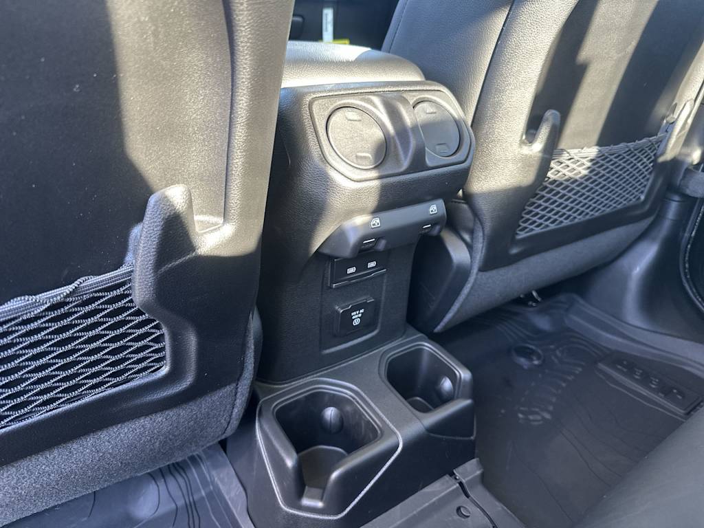 Thumbnail: 2026 Jeep Gladiator - 21